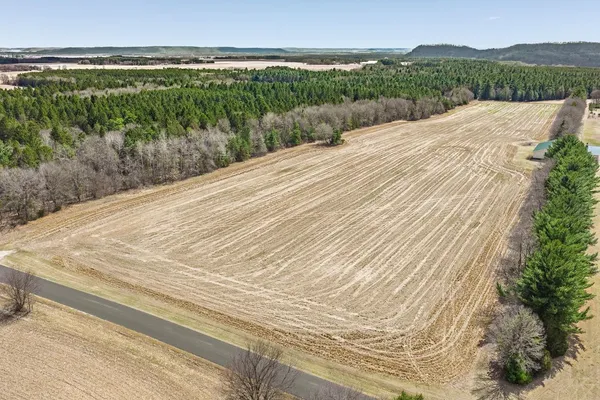$1,589,000 | E10059 Block Prairie, Prairie du Sac, WI 53578
