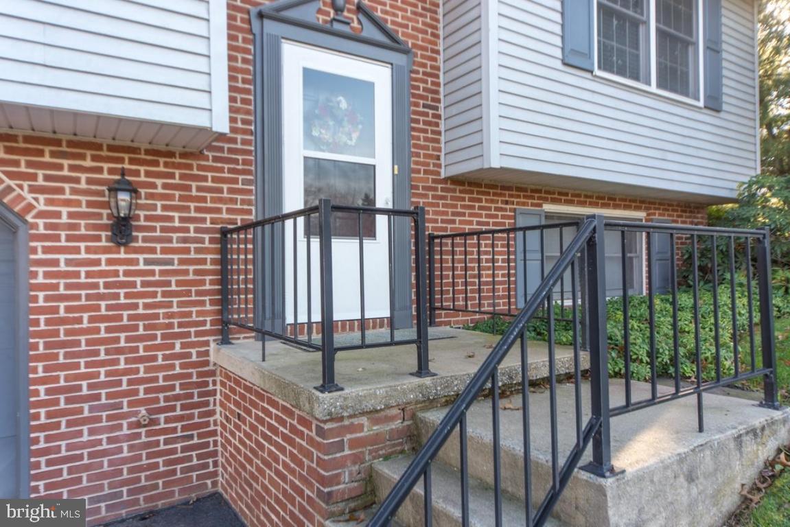 15 Ruffleg Circle Denver, PA 17517 - Photo 4 of 25