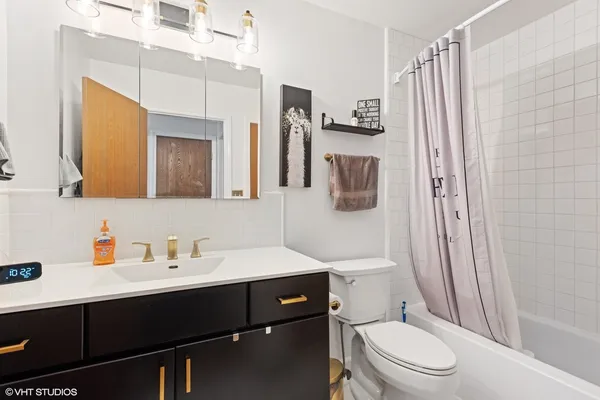 $2,500 | 163 Bright Ridge Drive, Schaumburg, IL 60194