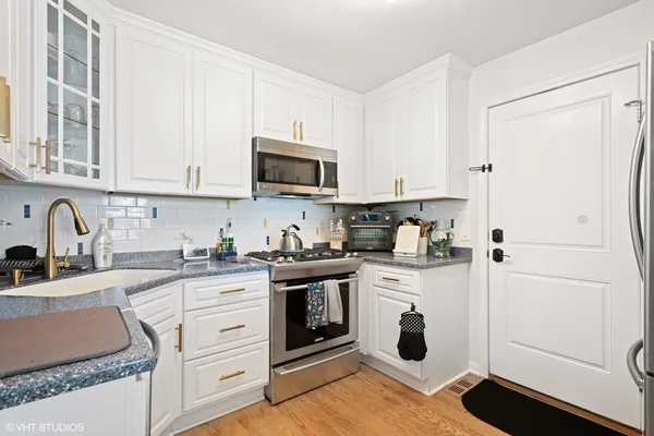 $2,500 | 163 Bright Ridge Drive, Schaumburg, IL 60194