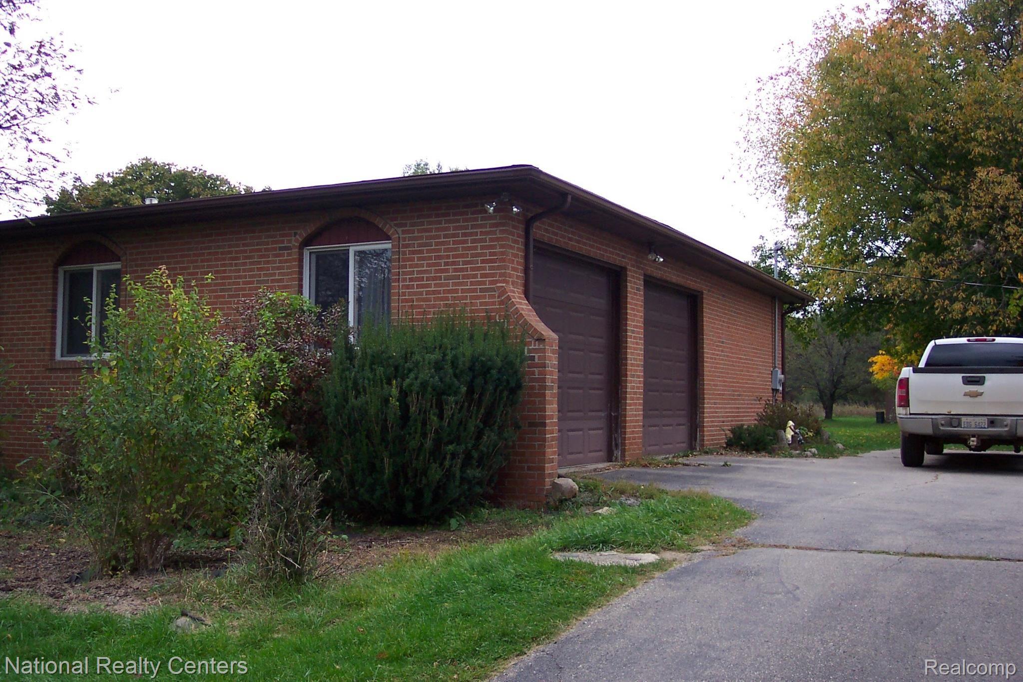 8450 Knox Road Clarkston, MI 48348 - Photo 39 of 85 100_7107.JPG