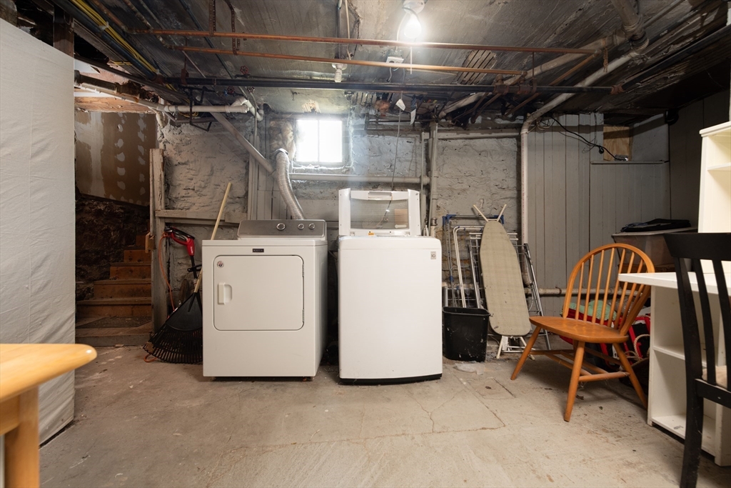 31 Kent Square, Unit 1 Brookline, MA 02446 - Photo 13 of 19