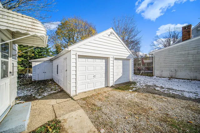 $205,000 | 800 South Union Street, Tecumseh, MI 49286