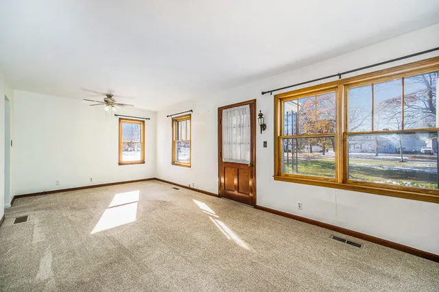 $205,000 | 800 South Union Street, Tecumseh, MI 49286