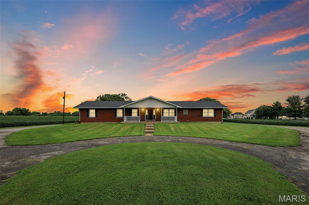 6961 Bouse Road Glen Carbon, IL 62034 - Photo 1 of 59 Gallery Image 1