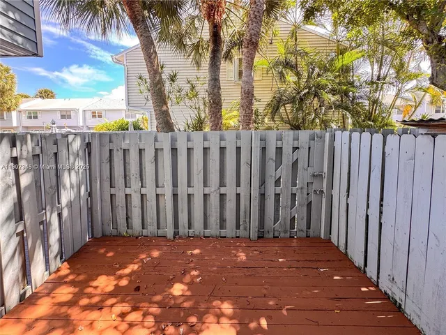 $427,000 | 1921 Northeast 15th Avenue, Fort Lauderdale, FL 33305