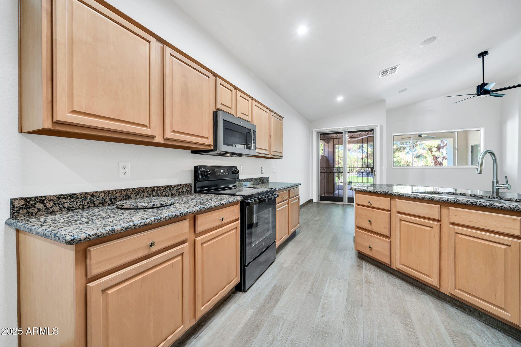 3228 East Fremont Road Phoenix, AZ 85042 - Photo 12 of 39 Kitchen