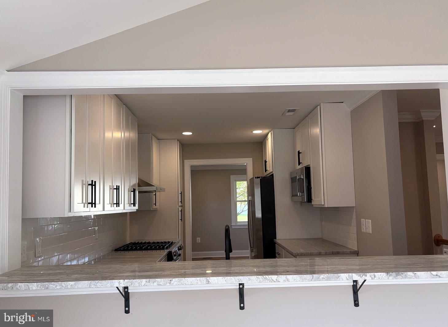 302 Cheddington Road Linthicum Heights, MD 21090 - Photo 2 of 3 Gallery Image 2