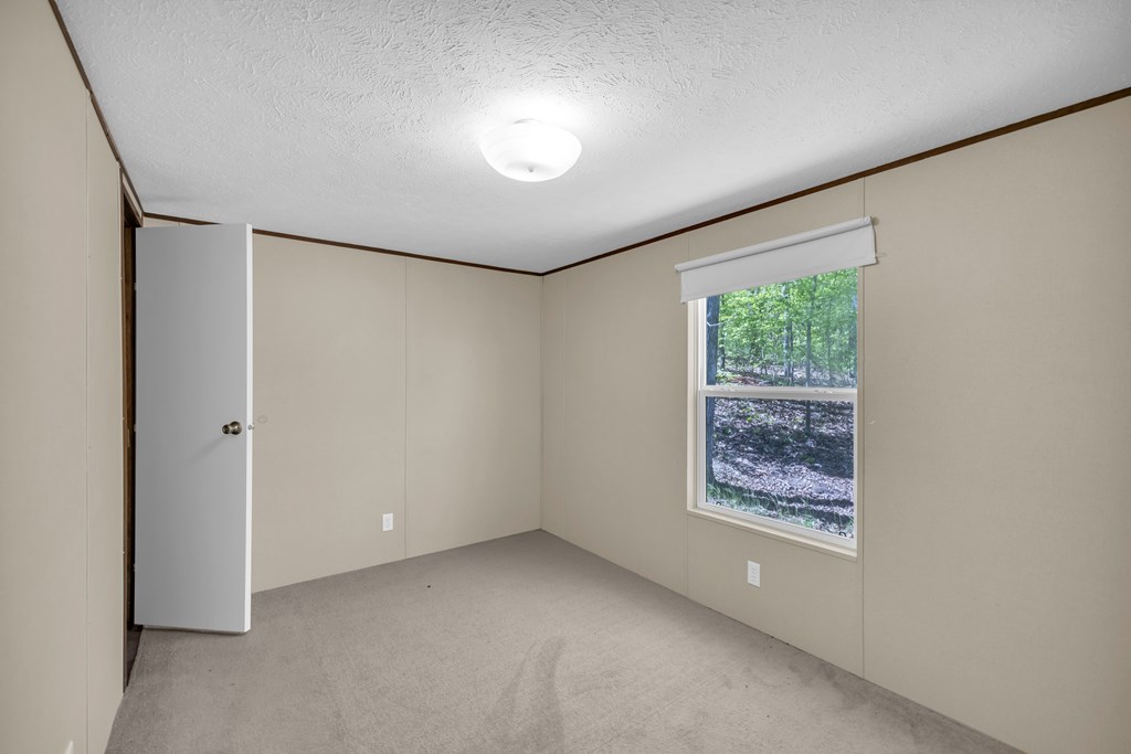 586 North Ruth Walker Road Waterloo, SC 29384 - Photo 13 of 22