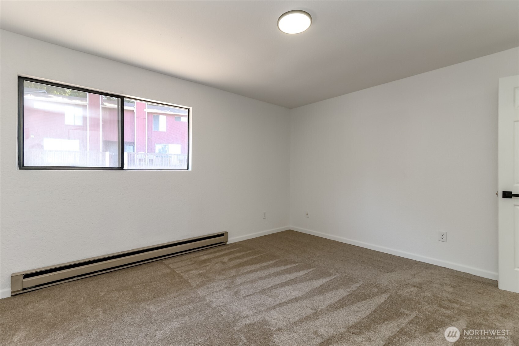 25014 Lake Fenwick Road, Unit 28 Kent, WA 98032 - Photo 24 of 35
