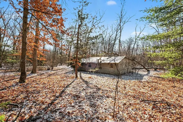 $119,900 | 810 East 3 Mile Road, White Cloud, MI 49349