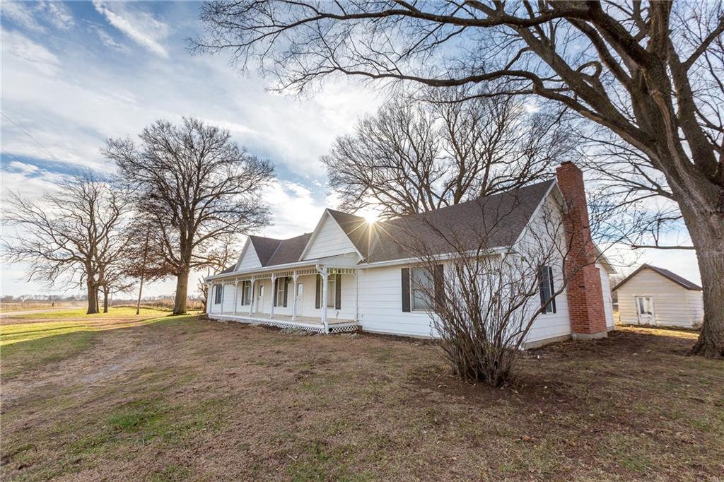 64 Southwest 401st Road Centerview, MO 64019 - Photo 30 of 90