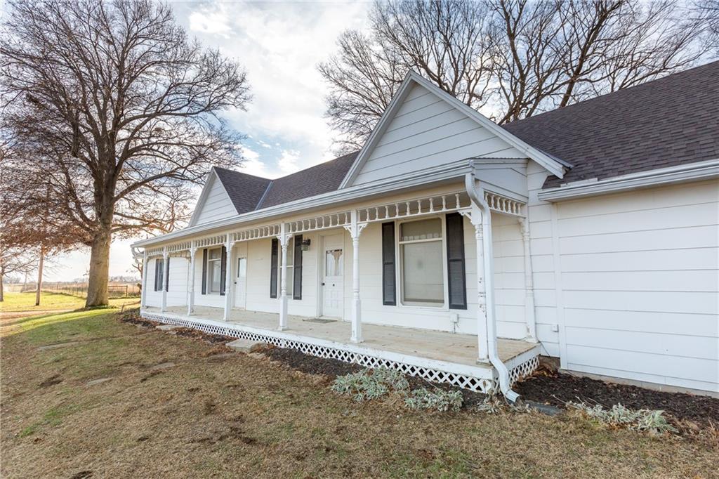 64 Southwest 401st Road Centerview, MO 64019 - Photo 31 of 90