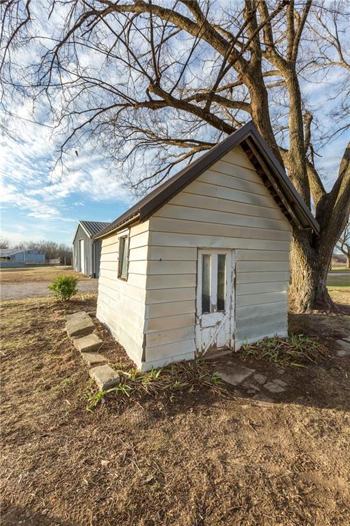 64 Southwest 401st Road Centerview, MO 64019 - Photo 61 of 92