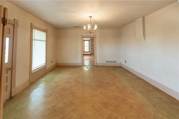 $398,775 | 64 Southwest 401st Road, Centerview, MO 64019