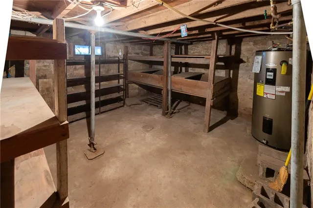 $384,900 | 64 Southwest 401st Road, Centerview, MO 64019