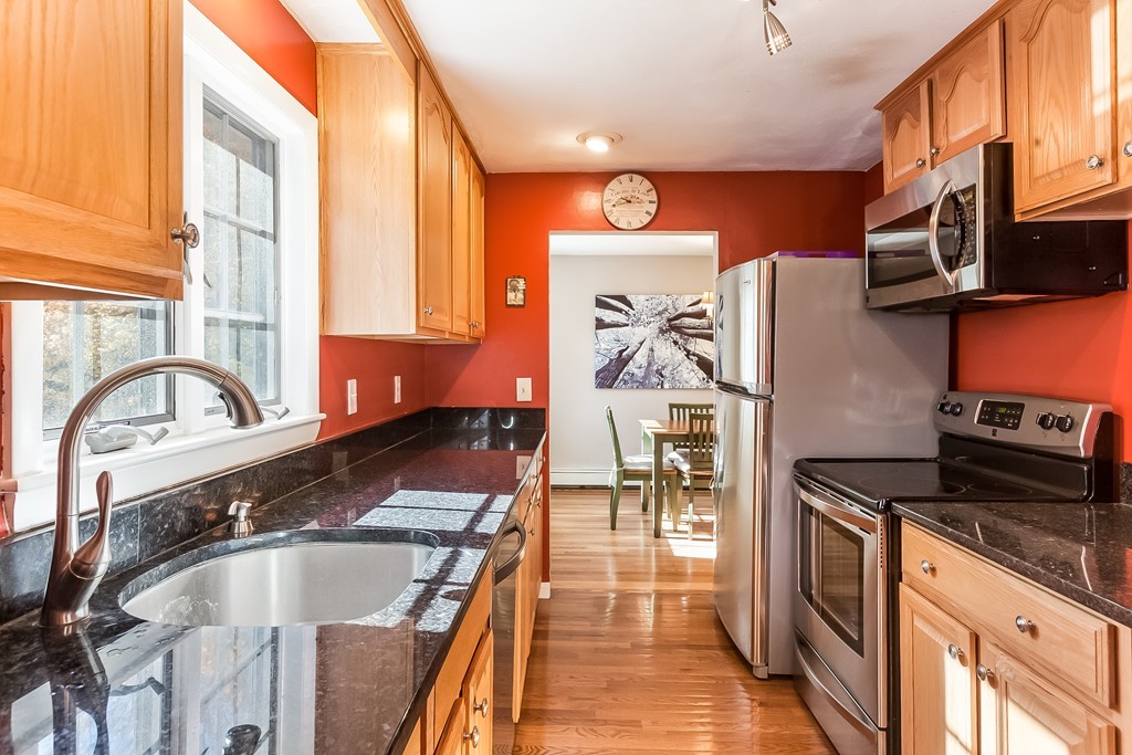 29 Hiram Road Framingham, MA 01701 - Photo 8 of 24 Gallery Image 8