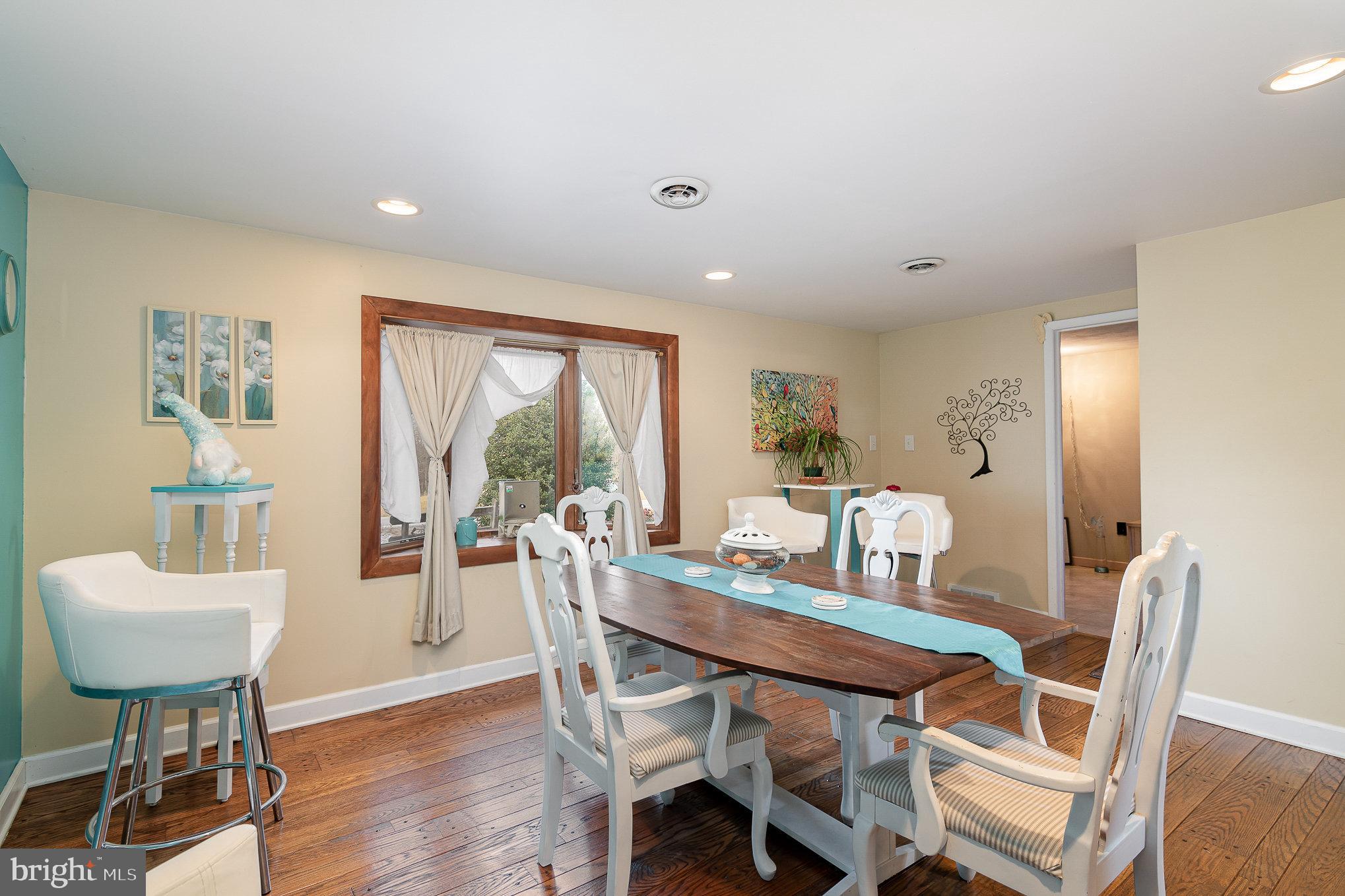 2053 Stoverstown Road Spring Grove, PA 17362 - Photo 8 of 28