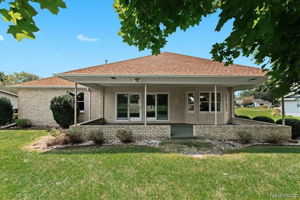 313 East Rolston Road Linden, MI 48451 - Photo 2 of 32