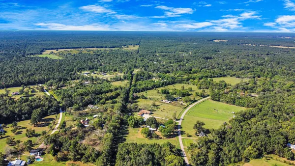 $199,999 | 591 Hay Meadow Lane, Shepherd, TX 77371