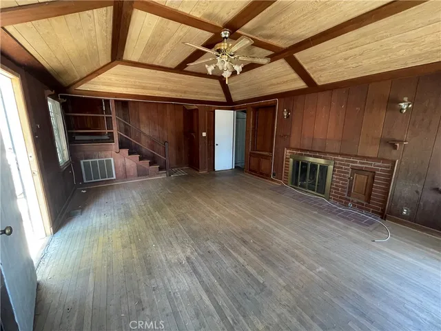 a view of a storage & utility room