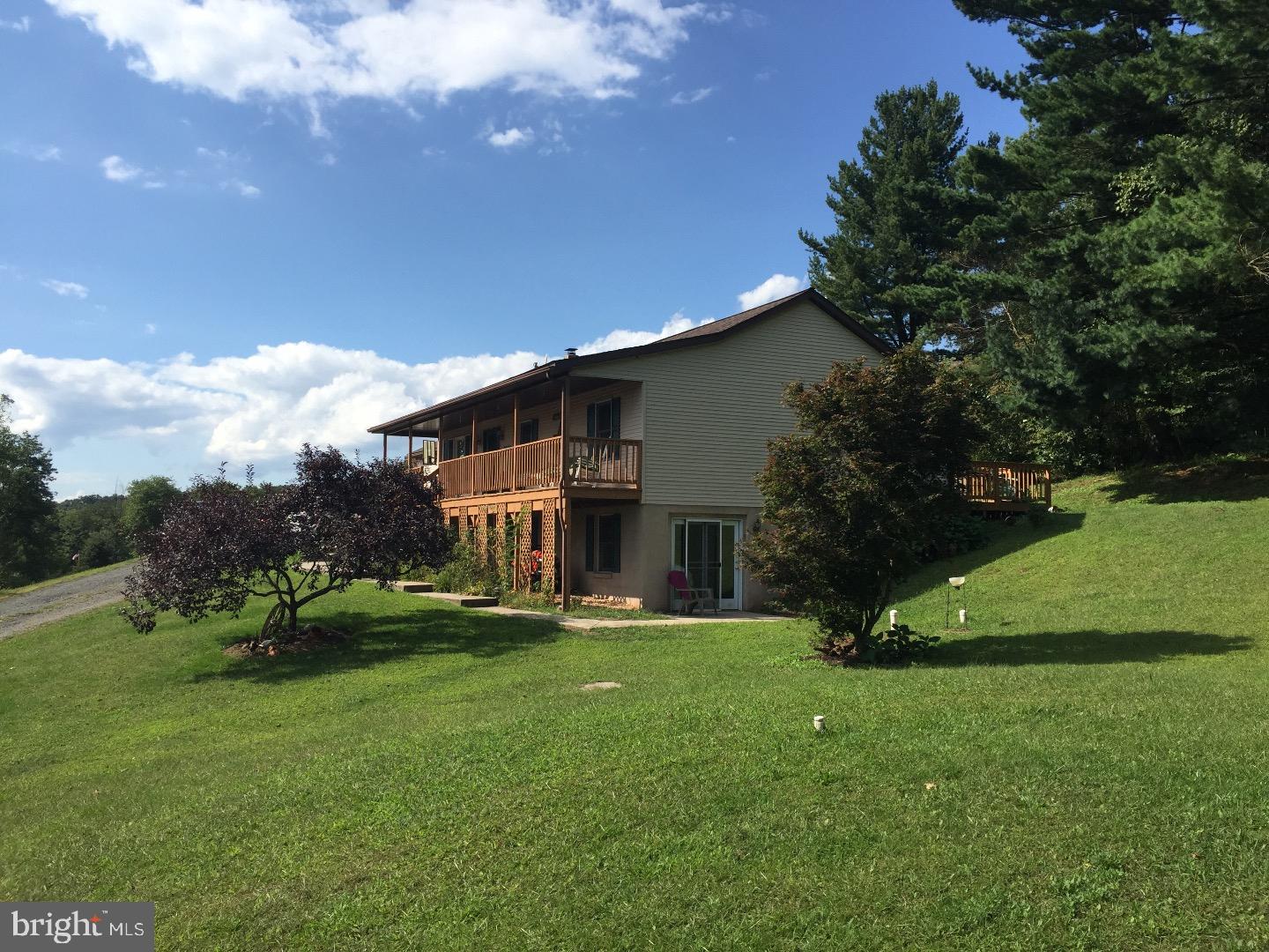 1014 Geigertown Road Birdsboro, PA 19508 - Photo 5 of 20 Side Yard