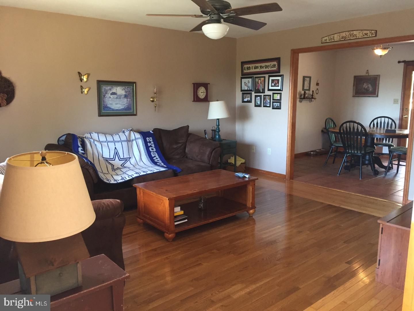 1014 Geigertown Road Birdsboro, PA 19508 - Photo 8 of 20 Living Room