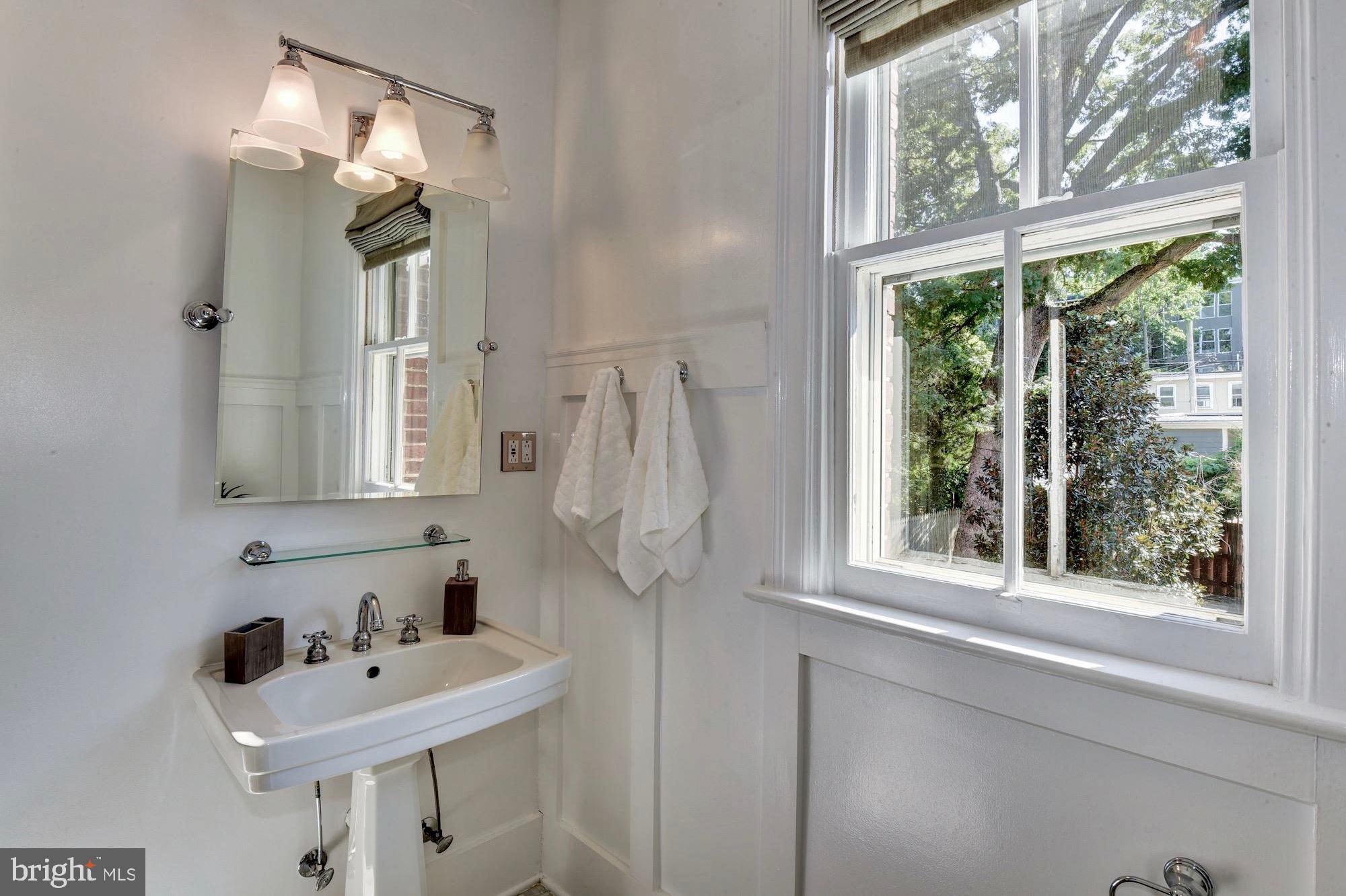 1937 Park Road Northwest Washington, DC 20010 - Photo 25 of 36 Gallery Image 25