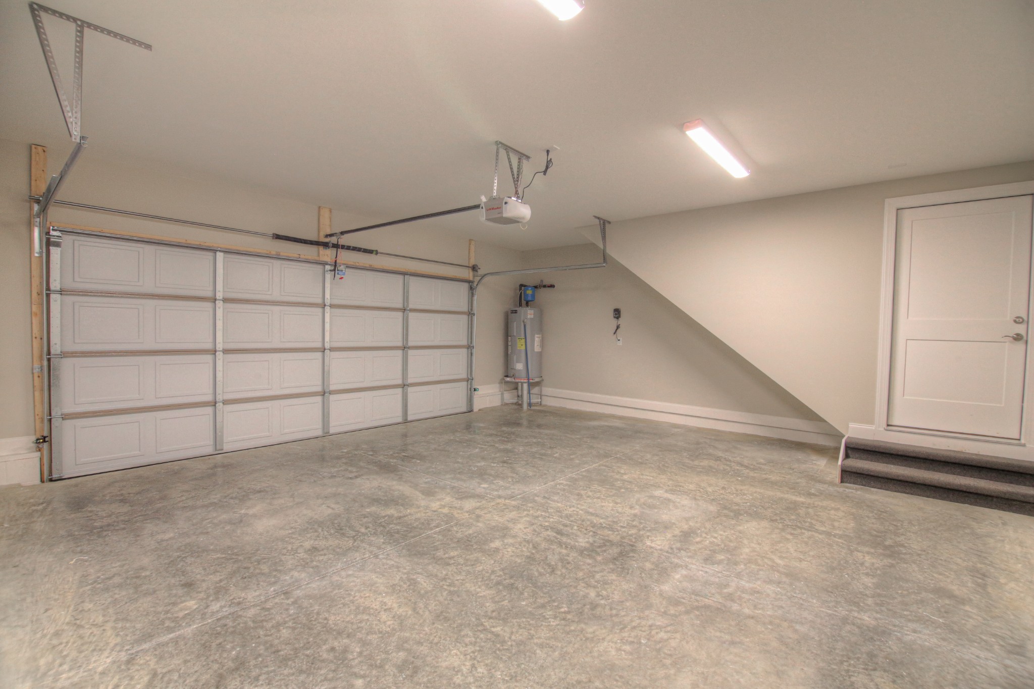 2575 Tracy Road Watertown, TN 37184 - Photo 20 of 23 a view of a garage