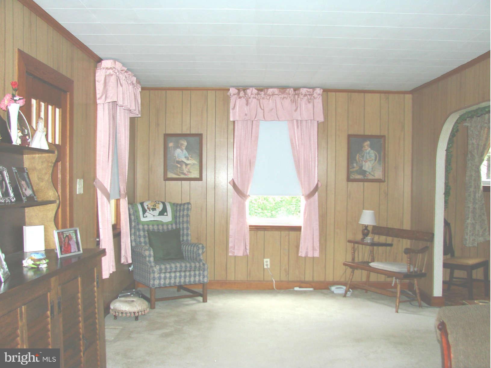 1204 Farmview Road Pasadena, MD 21122 - Photo 9 of 20 Family Room