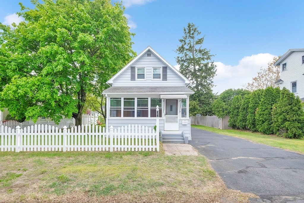 37 Meadow Road Longmeadow, MA 01106 - Photo 1 of 28 Gallery Image 1