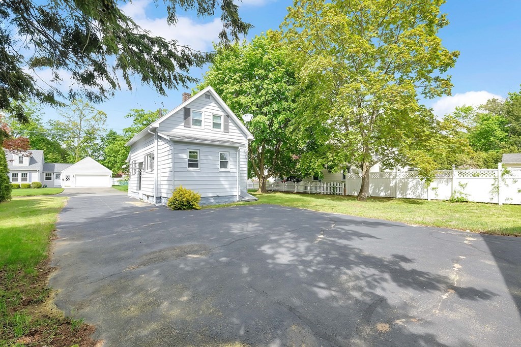 37 Meadow Road Longmeadow, MA 01106 - Photo 22 of 28 Gallery Image 22