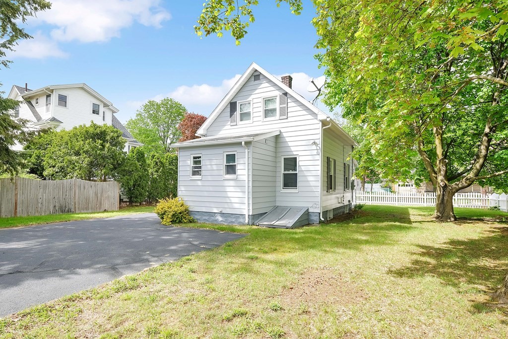 37 Meadow Road Longmeadow, MA 01106 - Photo 23 of 28 Gallery Image 23