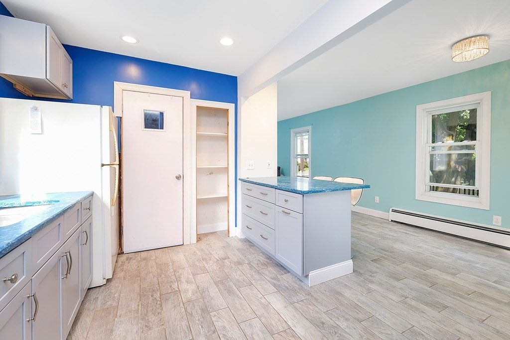 37 Meadow Road Longmeadow, MA 01106 - Photo 4 of 28 Gallery Image 4