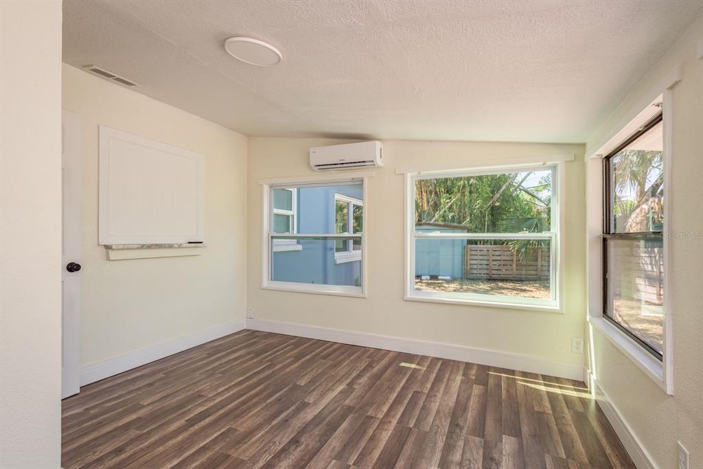 8423 Jackson Springs Road Tampa, FL 33615 - Photo 18 of 38 Gallery Image 18