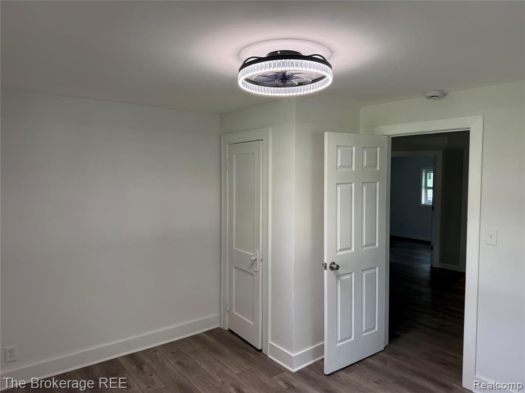 4249 Calkins Road Flint, MI 48532 - Photo 13 of 13