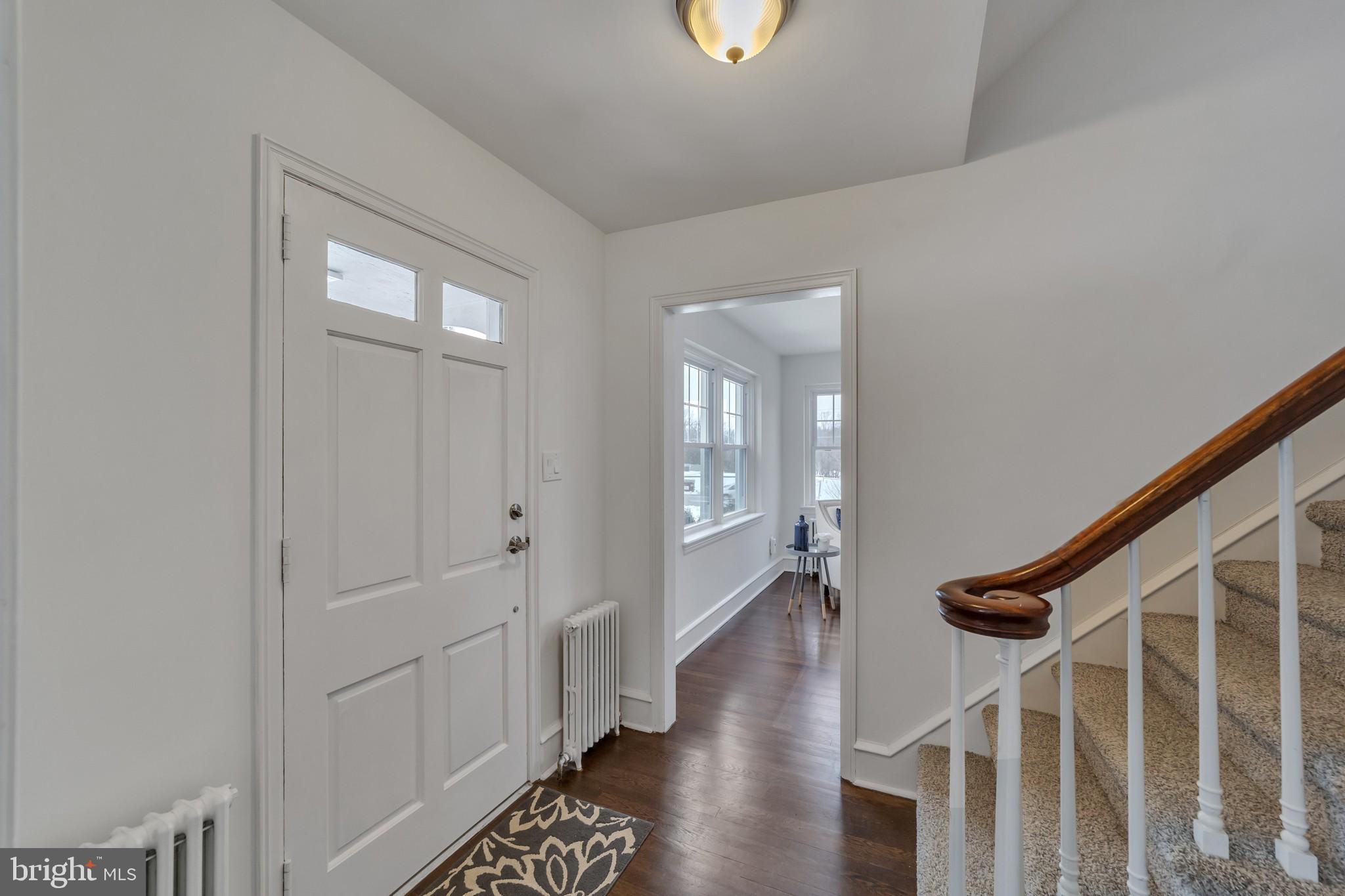 2088 Dutton Mill Road Newtown Square, PA 19073 - Photo 3 of 25 Foyer with site finished hardwood floors.