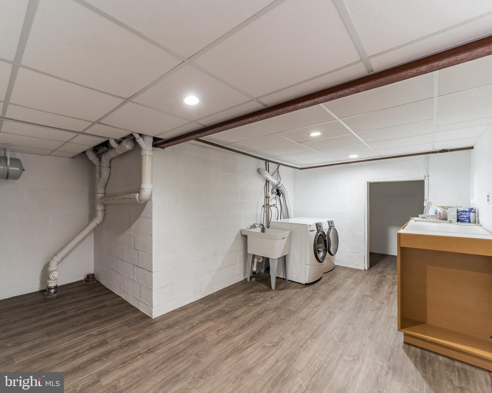 2088 Dutton Mill Road Newtown Square, PA 19073 - Photo 22 of 25 Front loading washer & dryer and sink included!