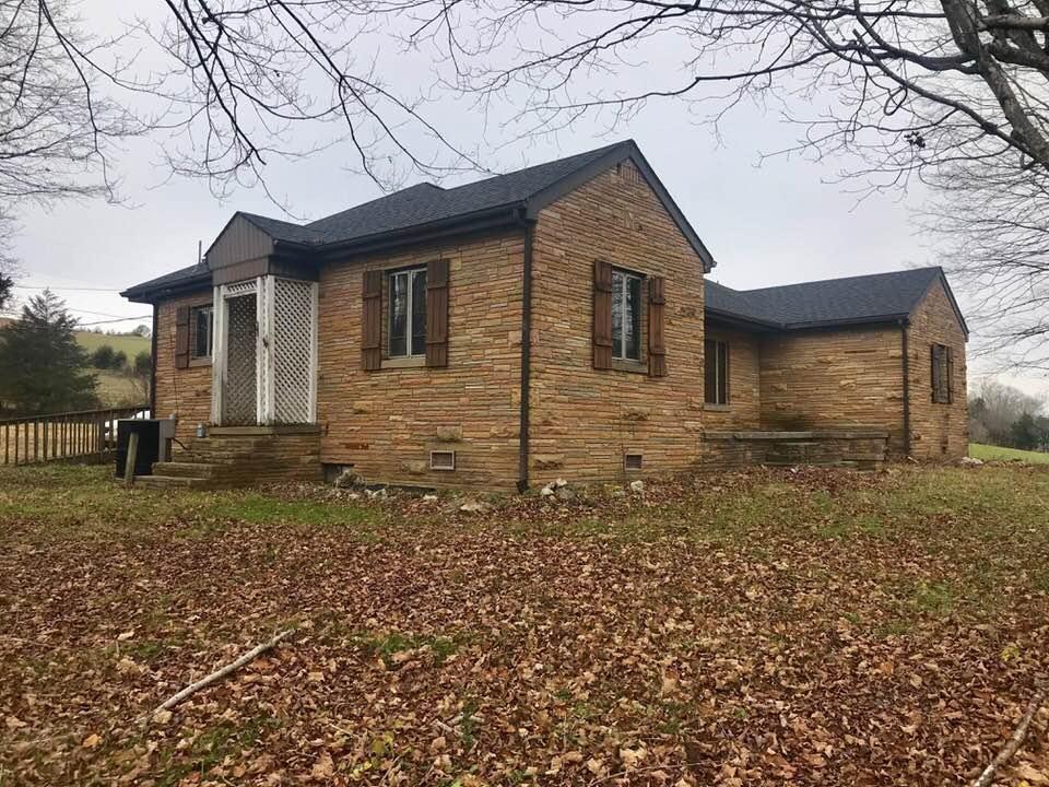 2745 Dutch Valley Road Washburn, TN 37888 - Photo 3 of 23 4
