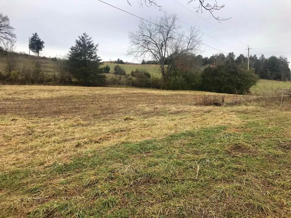 2745 Dutch Valley Road Washburn, TN 37888 - Photo 4 of 23 5