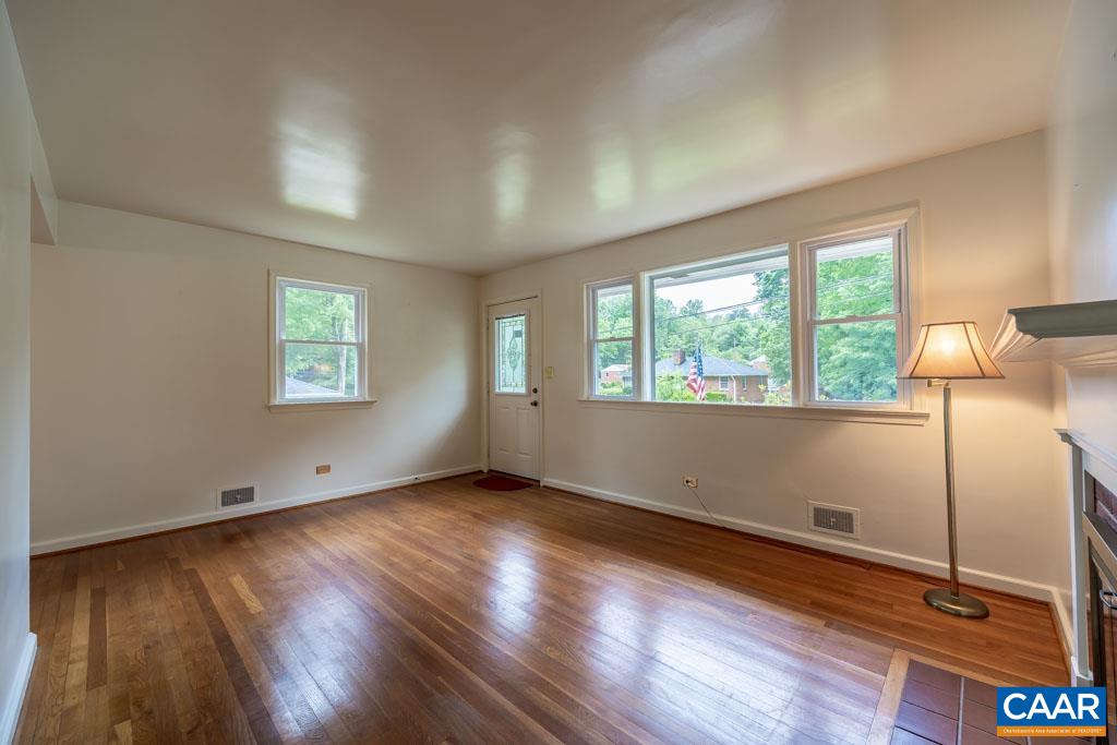 1002 Cottonwood Road Charlottesville, VA 22901 - Photo 9 of 29 Gallery Image 9