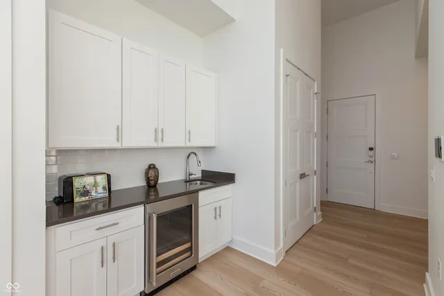 $850,000 | 15 West Executive Drive, Unit 405, Carmel, IN 46032