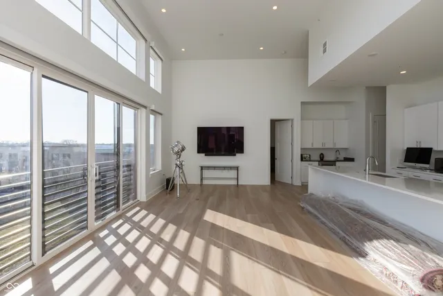 $850,000 | 15 West Executive Drive, Unit 405, Carmel, IN 46032