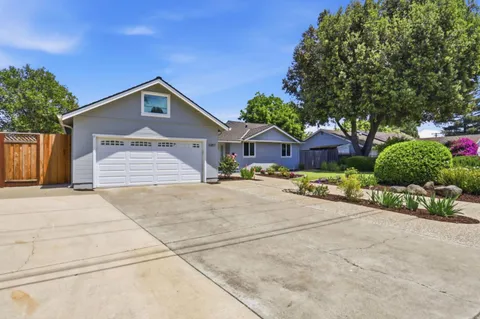 $2,400,000 | Farley Road, Los Gatos, CA 95032