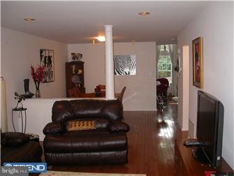 48 McComb Road Princeton, NJ 08540 - Photo 2 of 12 Living Room