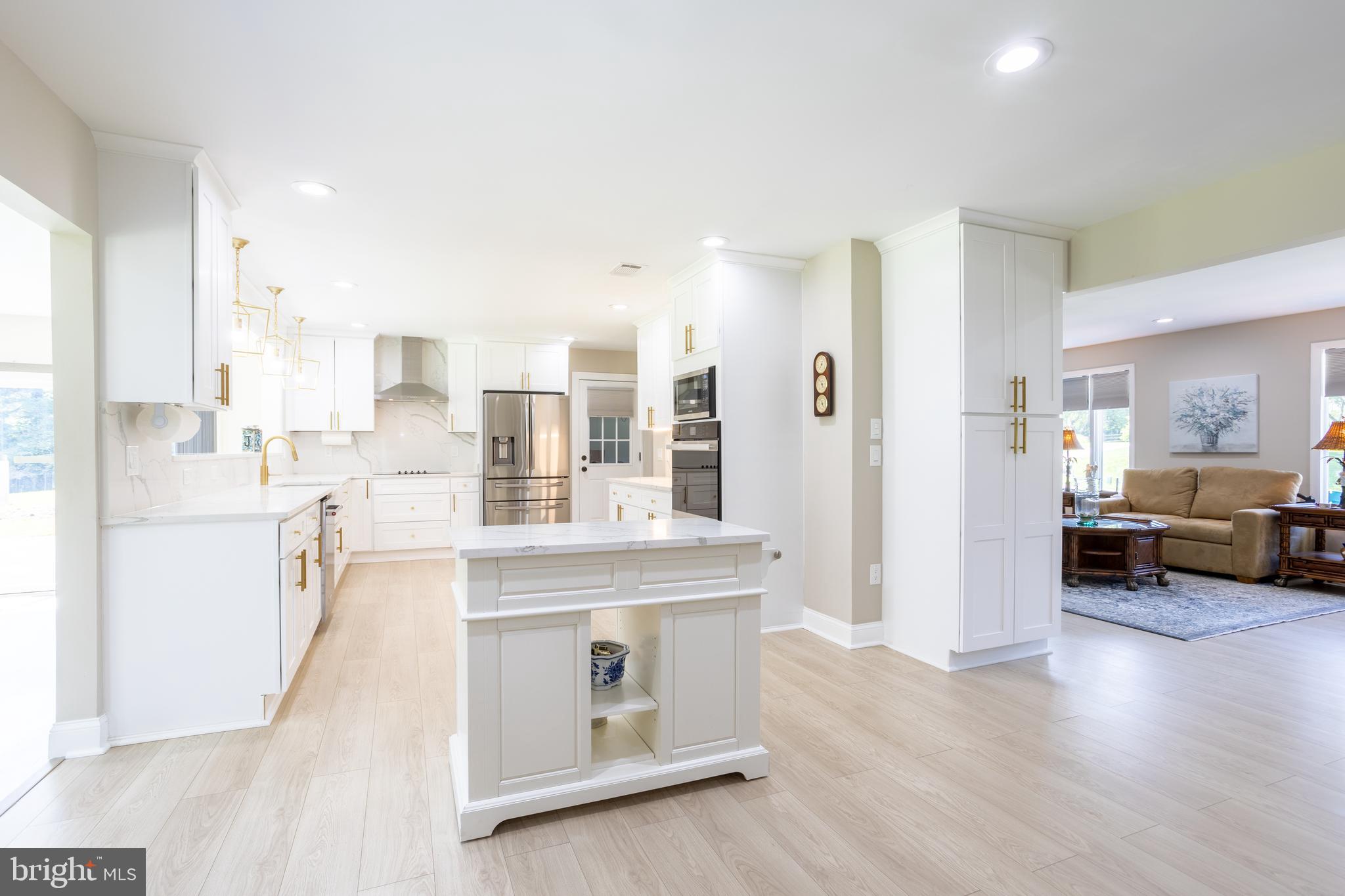 13829 Manor Glen Road Baldwin, MD 21013 - Photo 10 of 82 Gourmet Kitchen