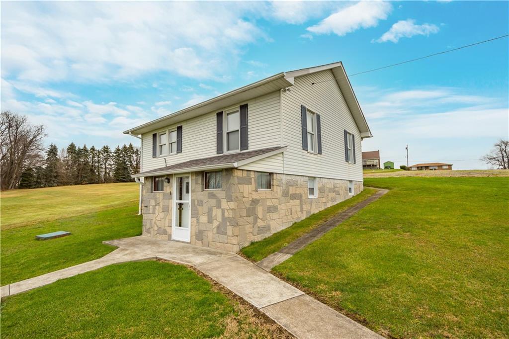 2597 Slope Hill Road Mount Pleasant, PA 15666 - Photo 4 of 25 Gallery Image 4