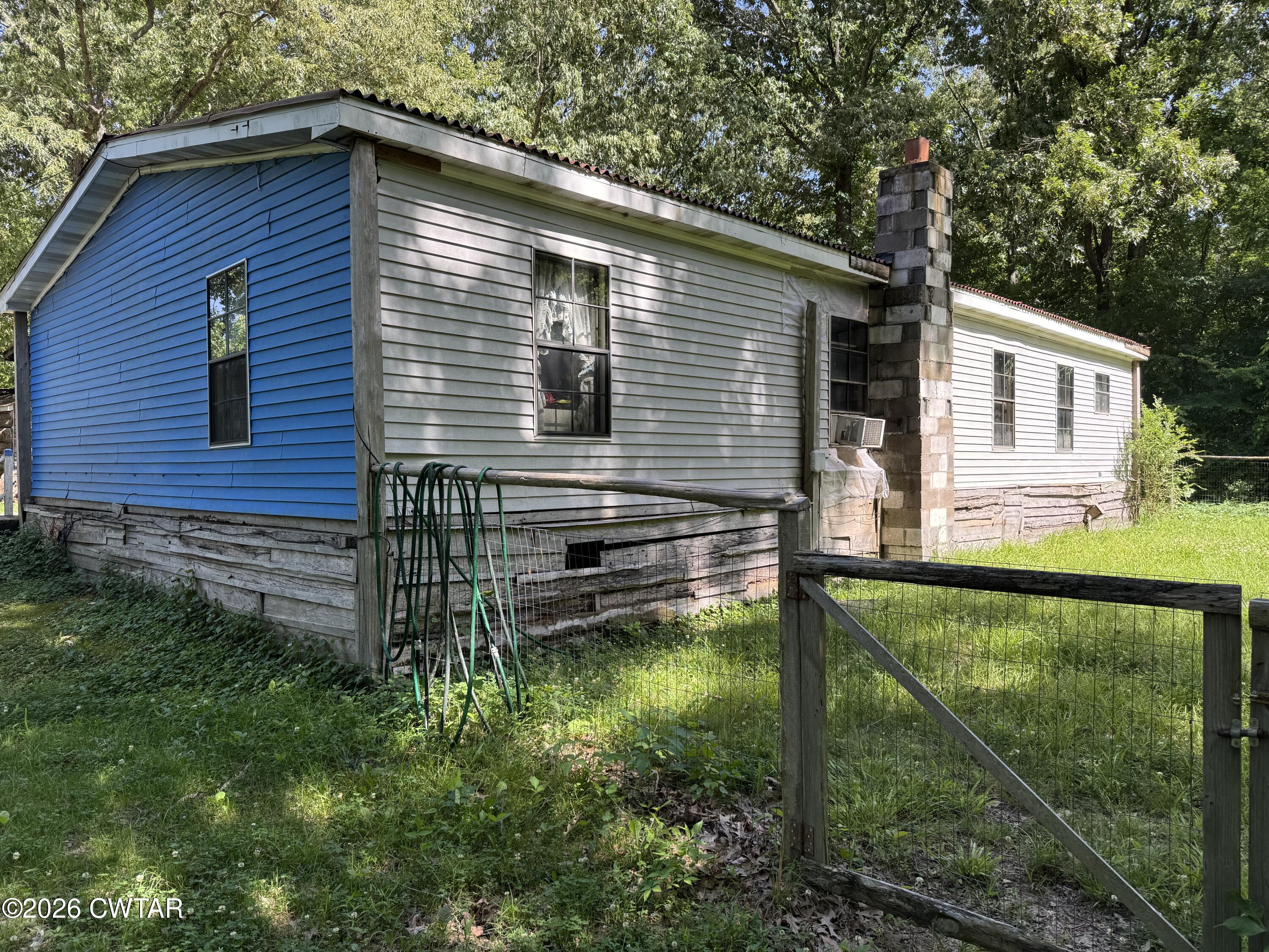 54 J B Jones Road Trenton, TN 38382 - Photo 11 of 12 Back