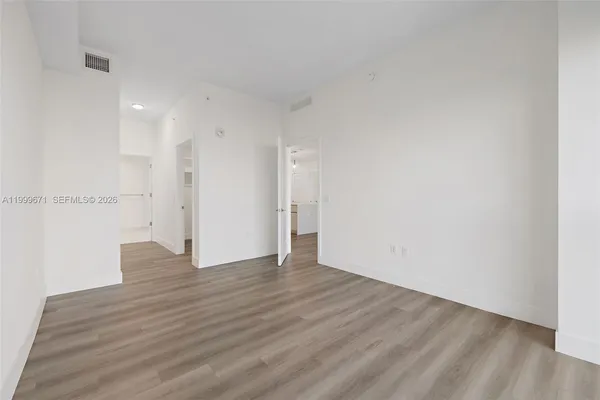 $4,187 | 101 Diplomat Parkway, Unit 1704, Hallandale Beach, FL 33009