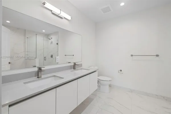 $4,187 | 101 Diplomat Parkway, Unit 1704, Hallandale Beach, FL 33009